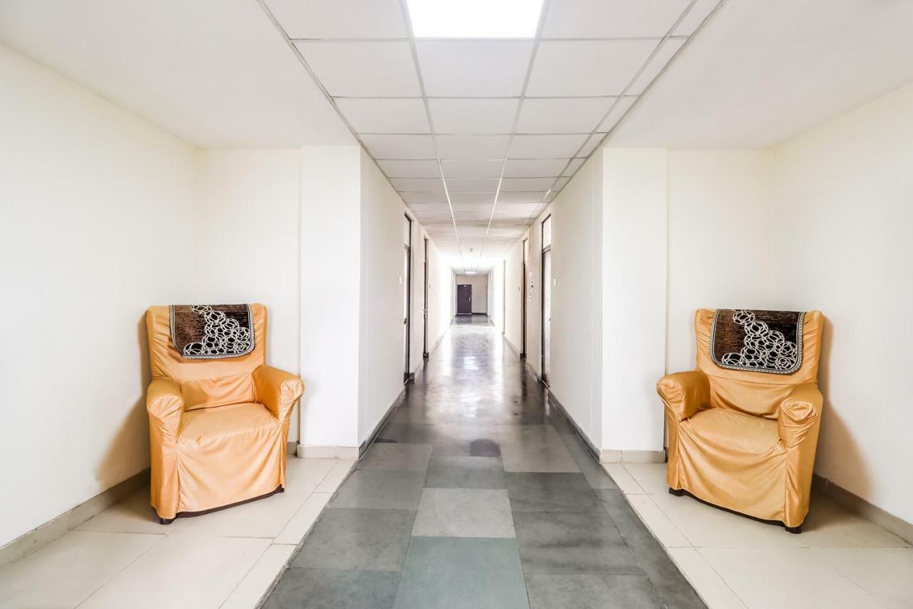Capital O 60233 Brij Ki Rasoi Deluxe Hotell Lucknow Exteriör bild